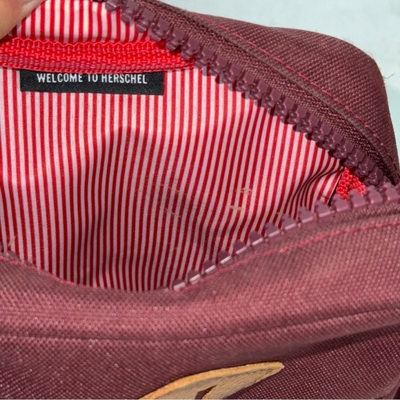 HERSCHEL HERITAGE MEN’S CROSSBODY BAG Burgundy/Wine Canvas Travel - Picture 6 of 8